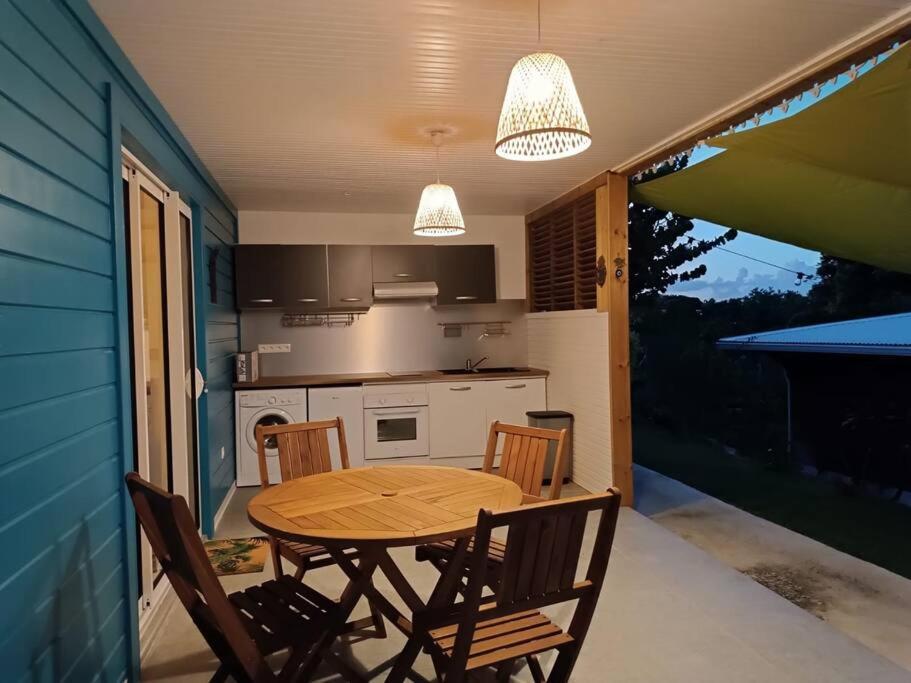 Tukusi Bungalow Le Moule Esterno foto